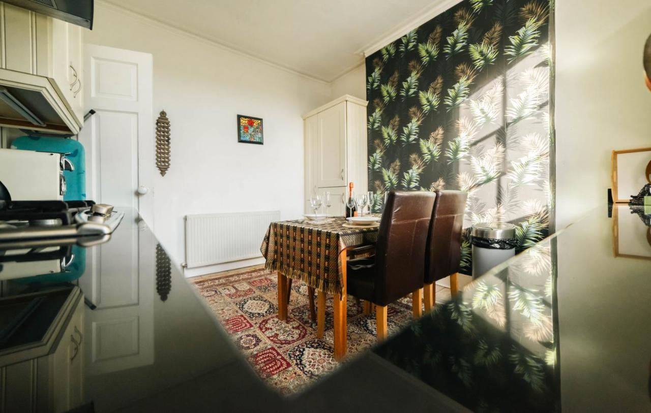 Stylish 2 Bedroom Flat In Camden Town Londra Esterno foto