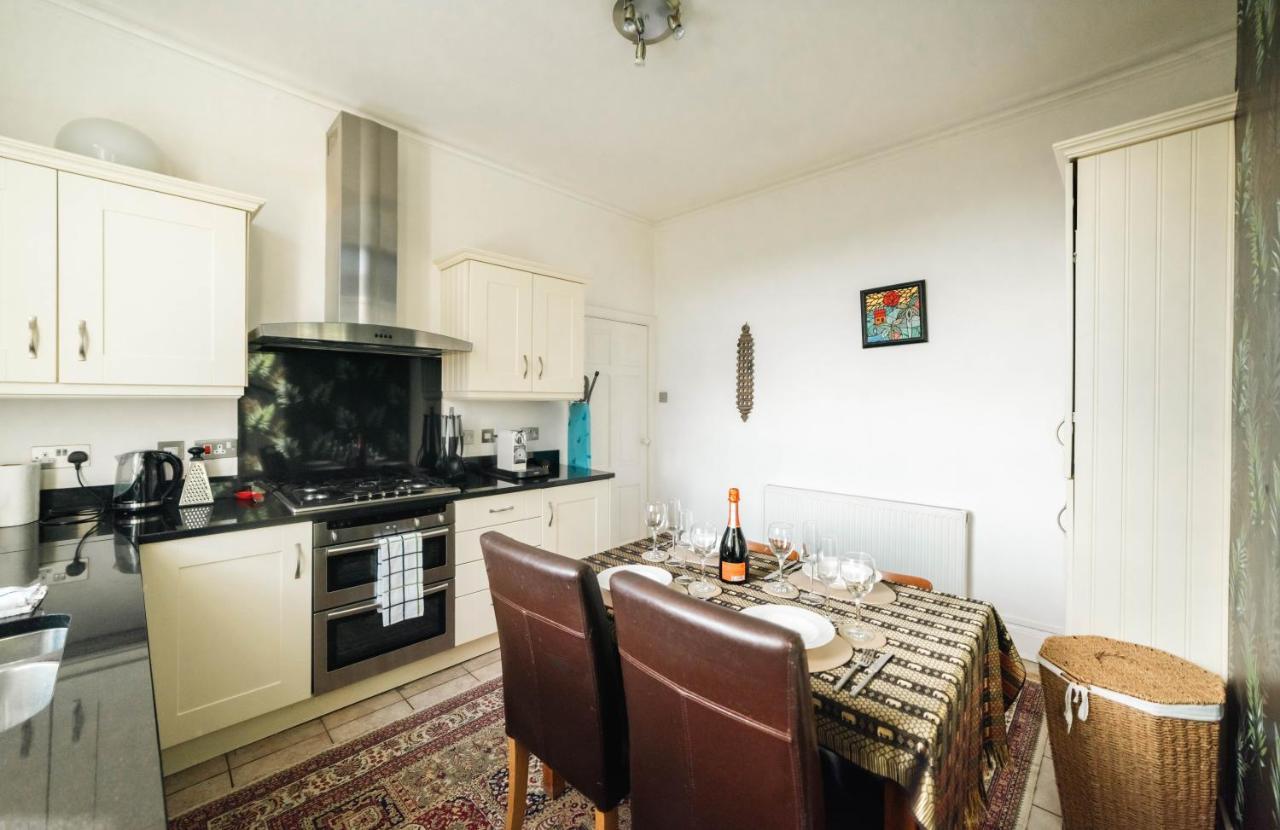 Stylish 2 Bedroom Flat In Camden Town Londra Esterno foto