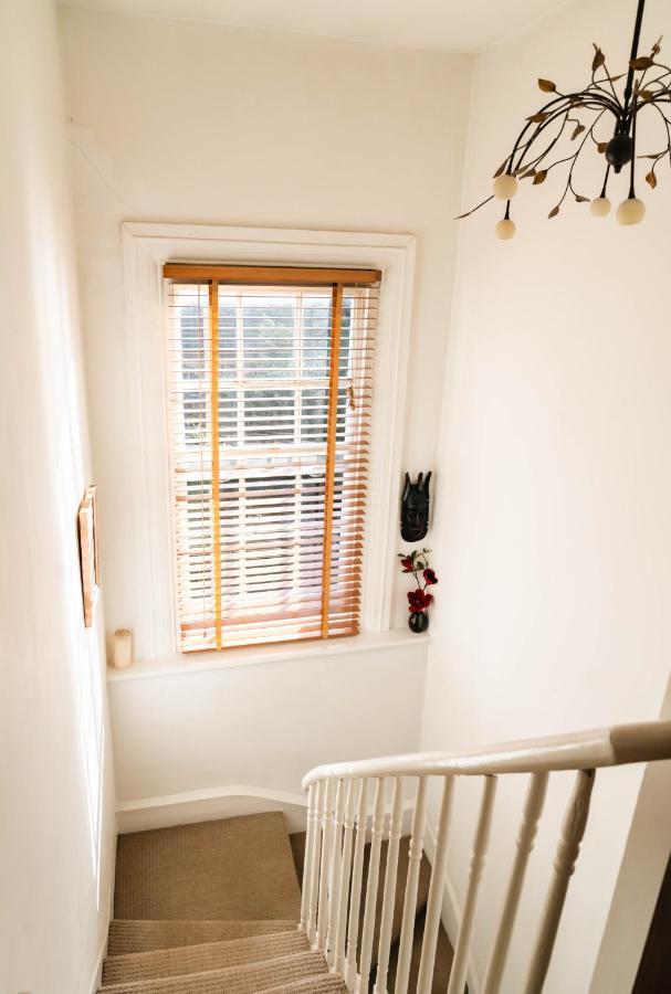 Stylish 2 Bedroom Flat In Camden Town Londra Esterno foto