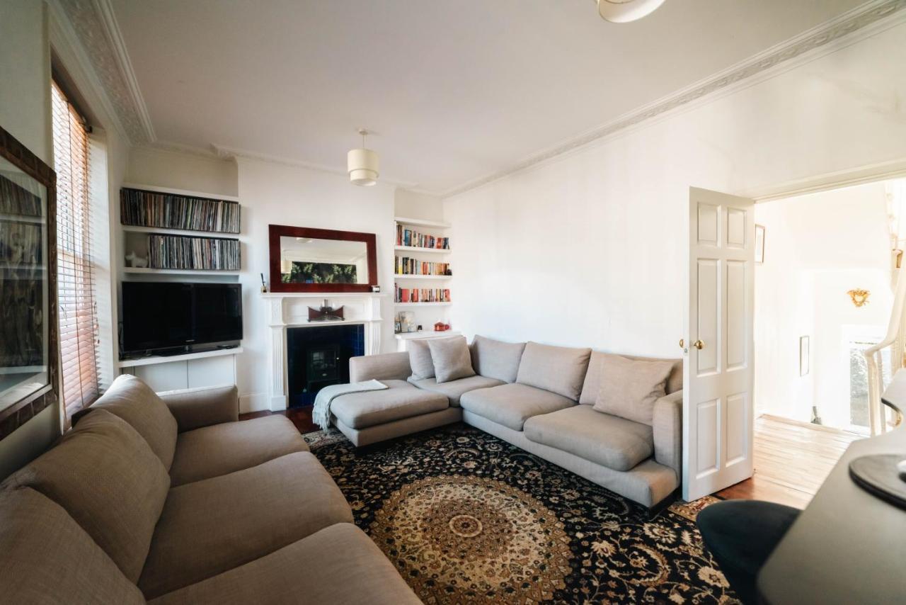 Stylish 2 Bedroom Flat In Camden Town Londra Esterno foto
