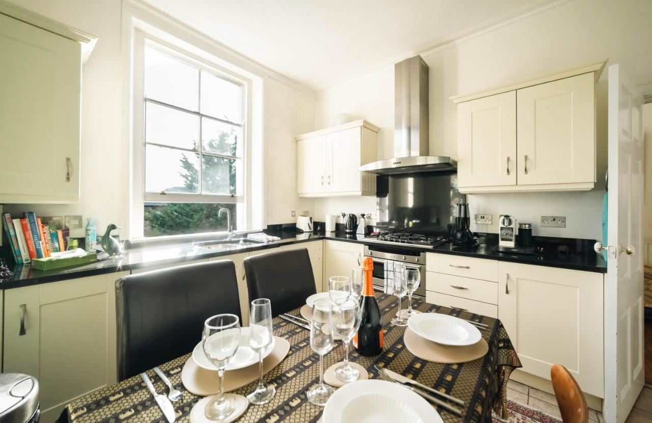 Stylish 2 Bedroom Flat In Camden Town Londra Esterno foto